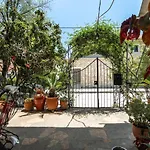 Makis Family شقة