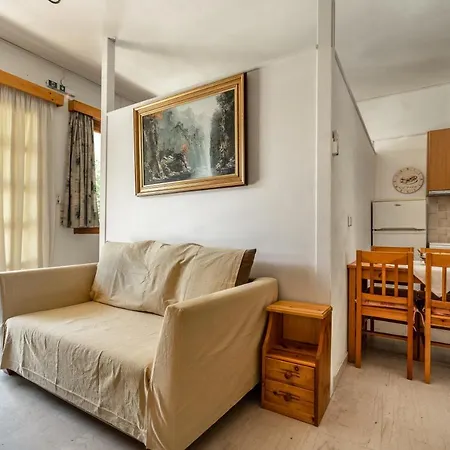 Makis Family Apartment