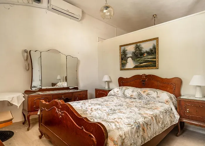 Makis Family Katelios